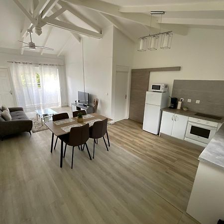 Location Les Flamboyants Apartment Sainte-Anne  Ngoại thất bức ảnh